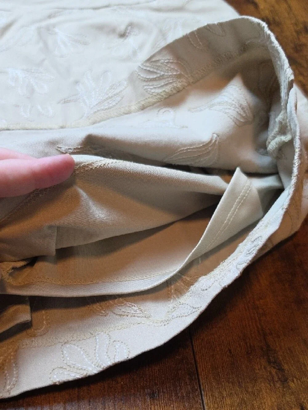 CHICO’S‎ | Minimalist Embroidered Leaves Pull On Khaki Skort Skirt Pockets  | 10